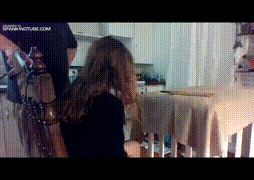 日本妞被老外打