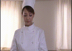 女厨师被客人打